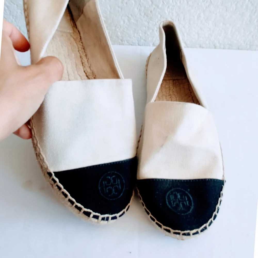 Tory Burch Two-Tone Espadrille Flats in Black and Cream